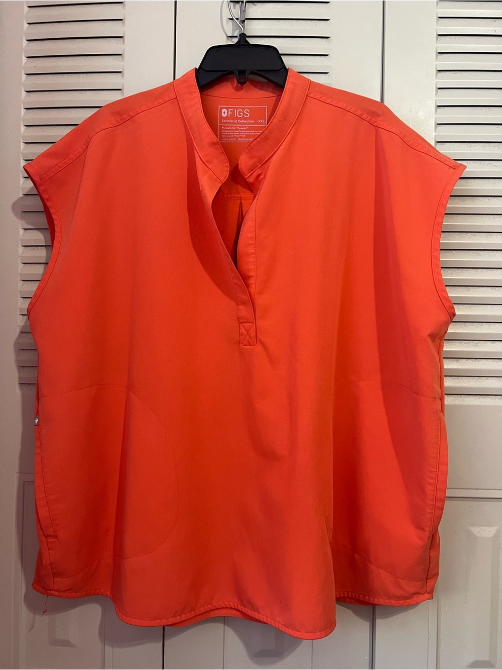 FIGS Women's Coral-Orange XXL set